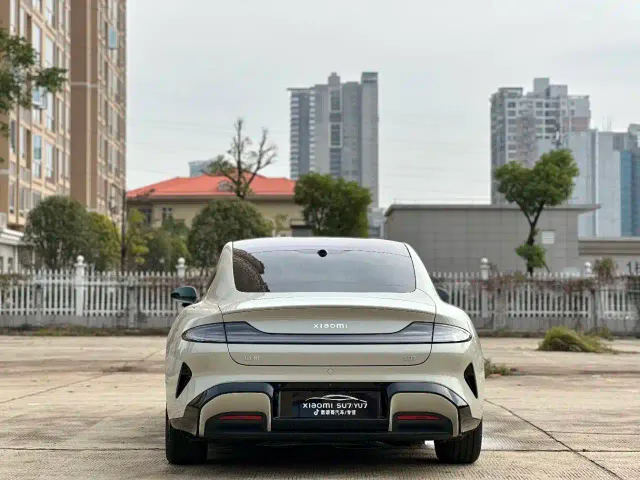 Xiaomi SU7 — Фото автомобиля 8