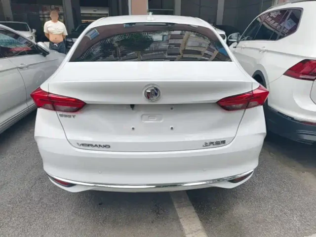 Buick Verano — Фото автомобиля 5