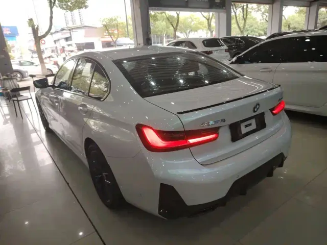 BMW 3 Series — Фото автомобиля 13