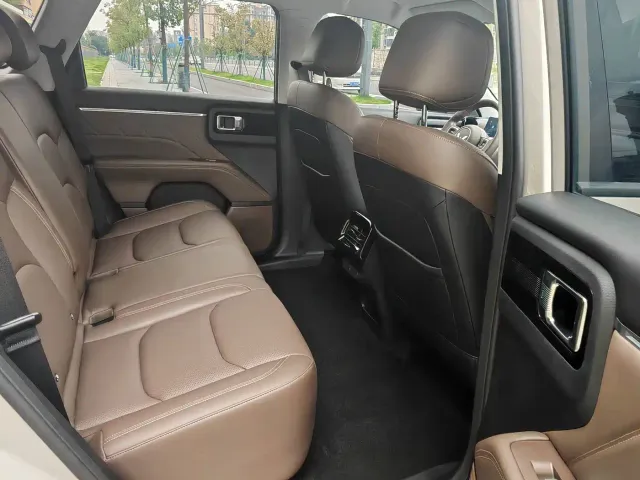 Wuling Starlight 560 — Фото автомобиля 14