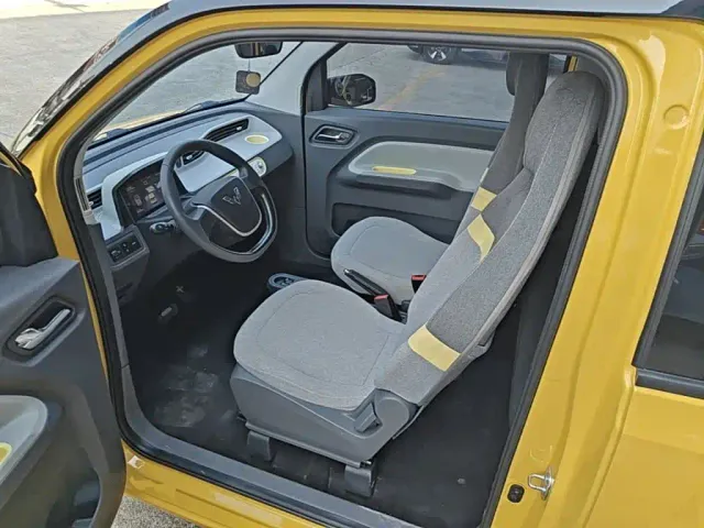 Wuling Hongguang Mini EV — Фото автомобиля 14
