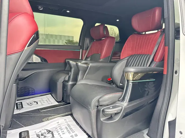 GAC Trumpchi M8 — Фото автомобиля 9