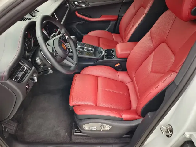 Porsche Macan — Фото автомобиля 11