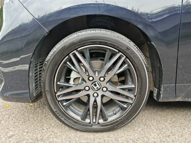 Honda Odyssey — Фото автомобиля 29