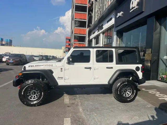 Jeep Wrangler — Фото автомобиля 4