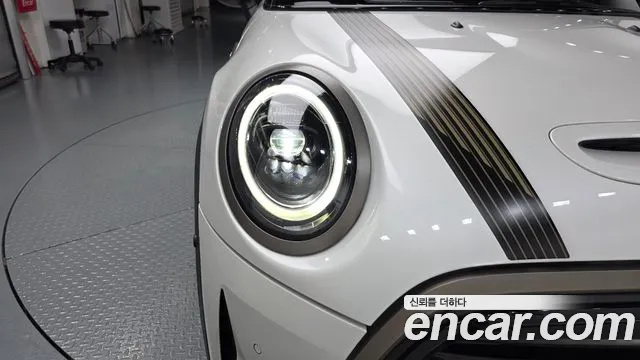 Mini Cooper — Фото автомобиля 6