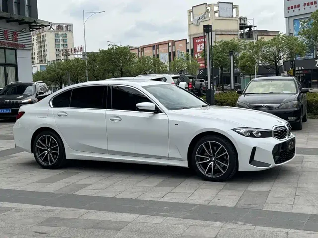 BMW 3 Series — Фото автомобиля 3