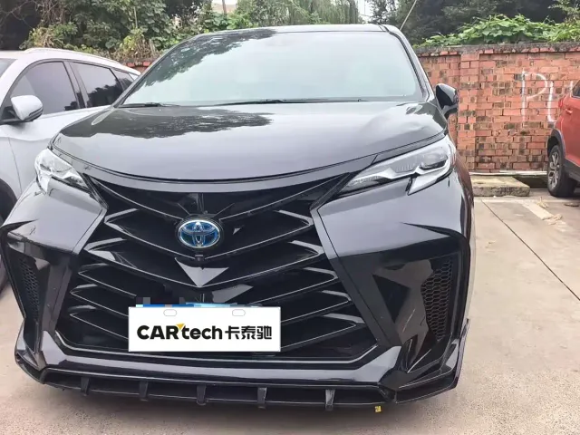 Toyota Sienna — Фото автомобиля 2