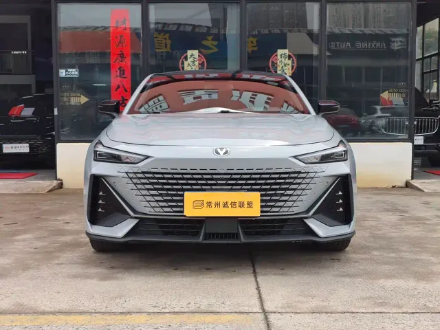 Changan UNI-V — Фото автомобиля 2