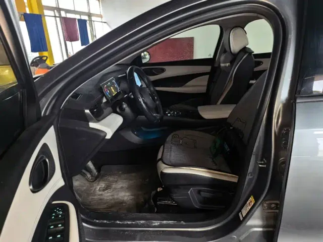 BYD Seal 05 DM-i — Фото автомобиля 14