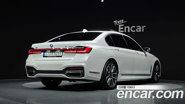BMW 7-Series — Фото автомобиля 2