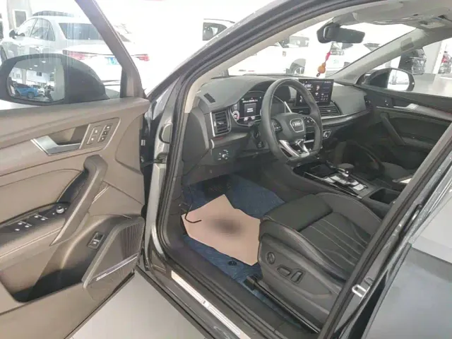 Audi Q5L — Фото автомобиля 15