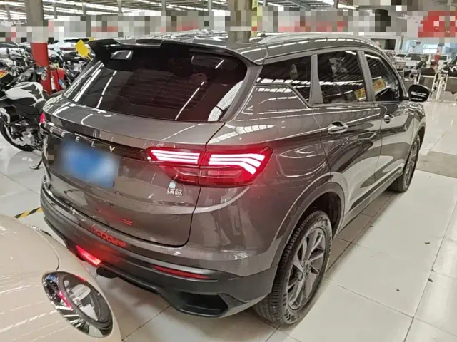 Geely Binyue — Фото автомобиля 6