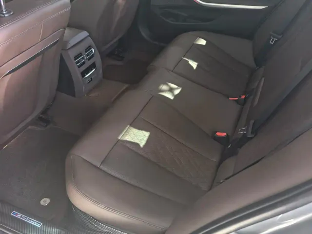BMW 3 Series — Фото автомобиля 11