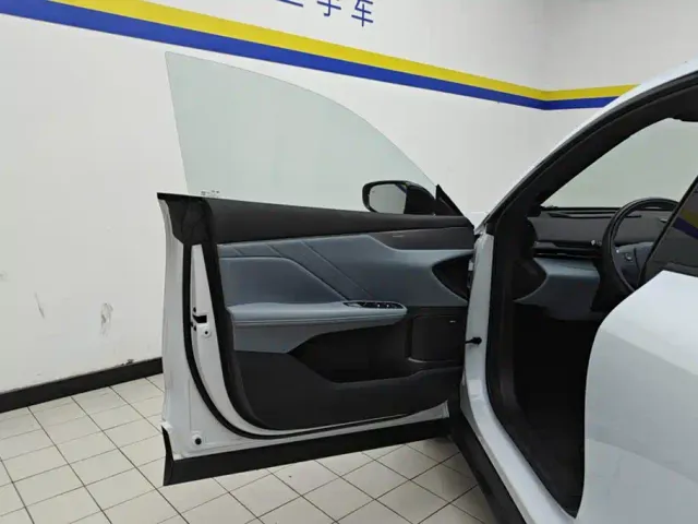 Deepal Shenlan S05 2024 200Ultra Extended Range Voyage Edition — Фото автомобиля 7