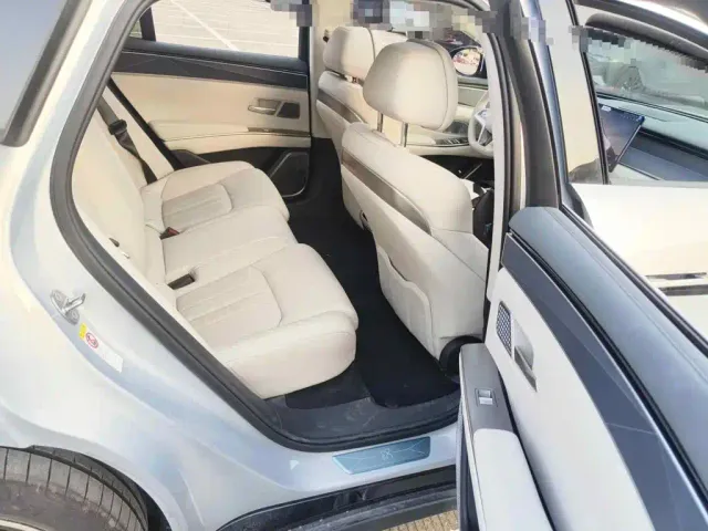 BYD Han L — Фото автомобиля 11