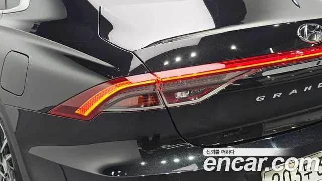 Hyundai Grandeur New — Фото автомобиля 8