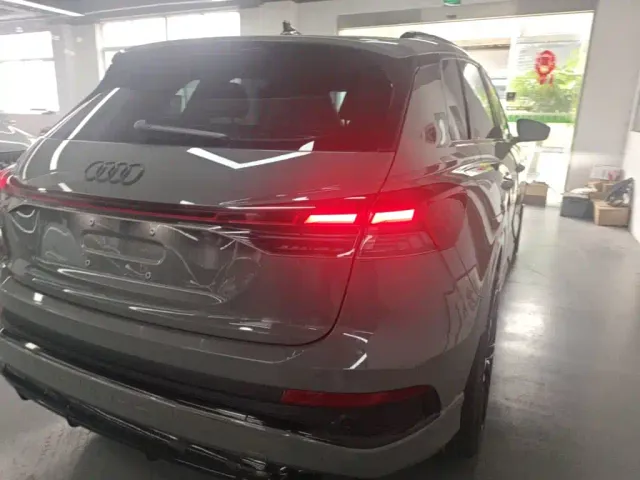 Audi Q4 e-tron — Фото автомобиля 7