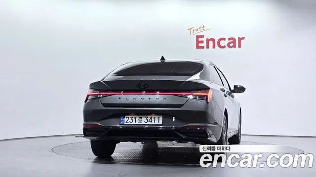 Hyundai Avante CN7 — Фото автомобиля 4