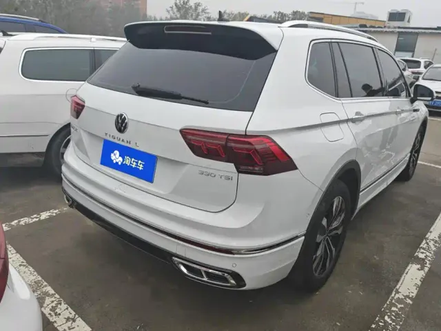 Volkswagen Tiguan L — Фото автомобиля 3