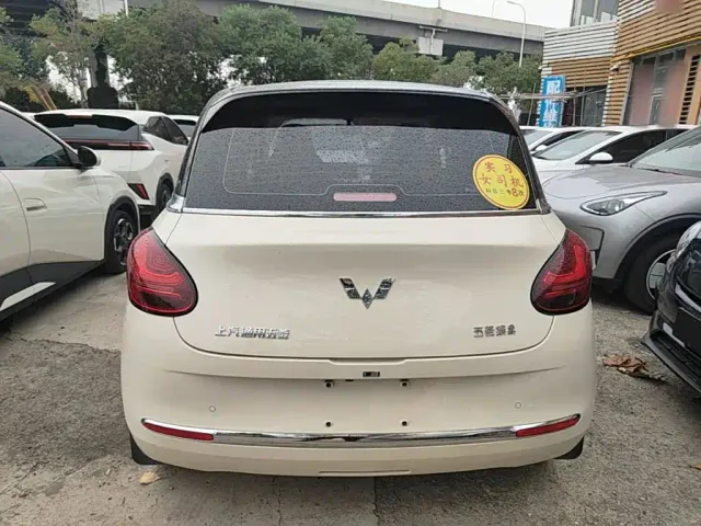 Wuling Bingo — Фото автомобиля 5