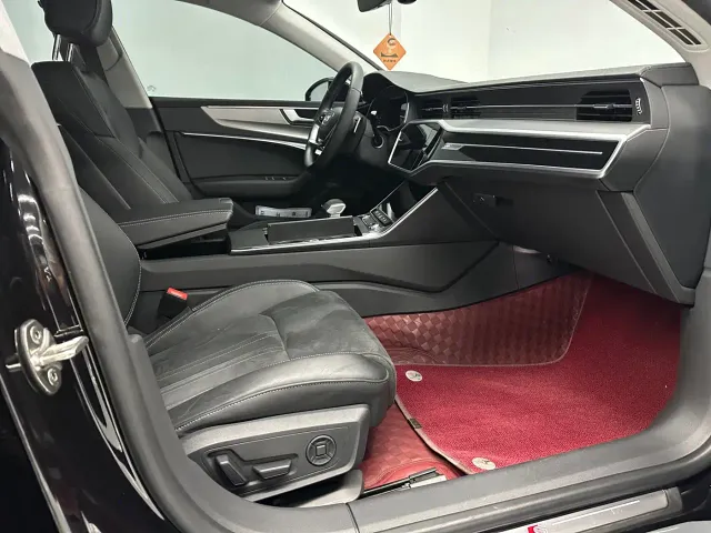 Audi A7L — Фото автомобиля 18