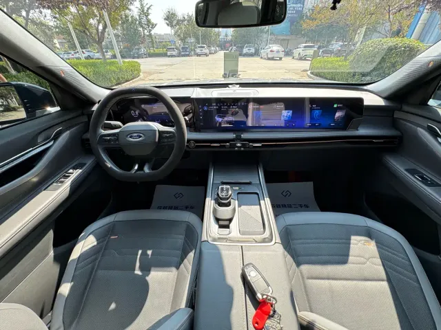 Ford Edge — Фото автомобиля 5