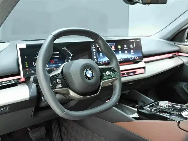 BMW 5 Series — Фото автомобиля 7