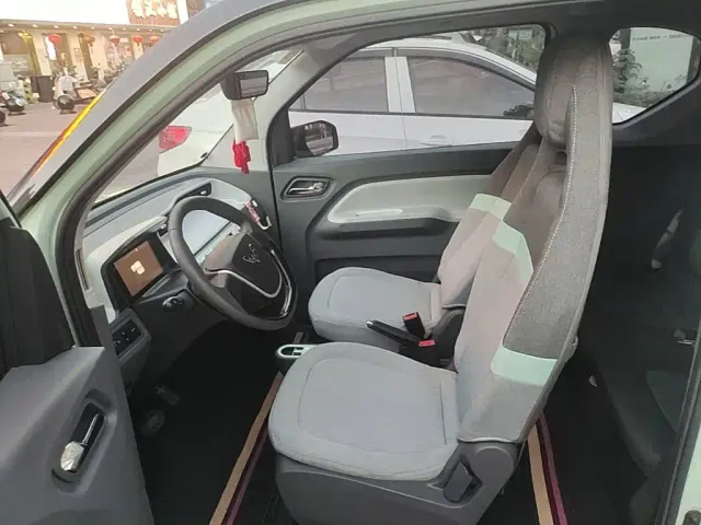 Wuling Hongguang Mini EV — Фото автомобиля 14