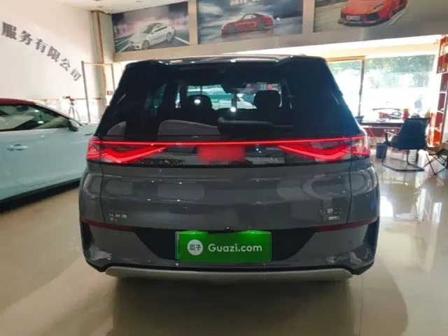 BYD Sealion 05 EV — Фото автомобиля 5
