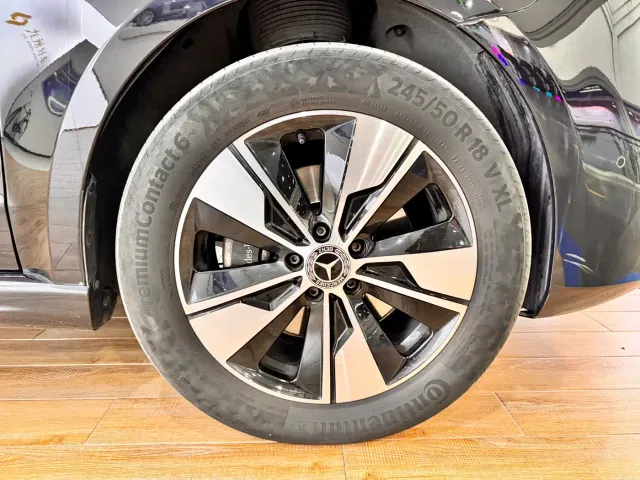 Mercedes-Benz V-Class — Фото автомобиля 23
