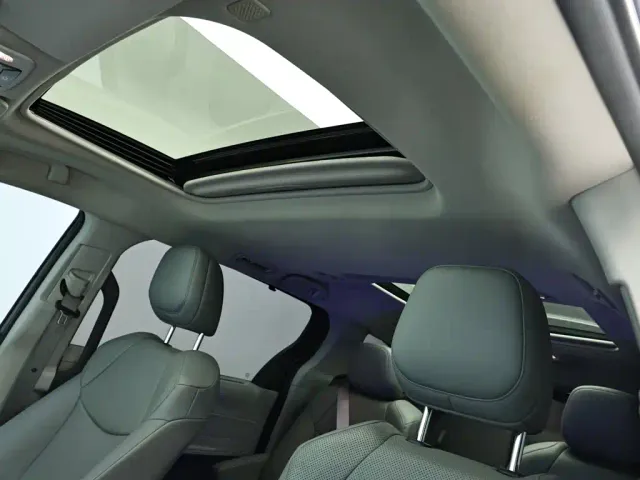 Toyota Granvia — Фото автомобиля 13