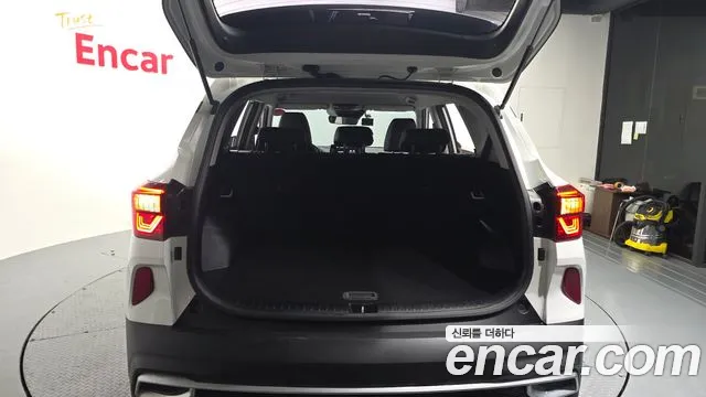 Kia Seltos Seltos Бензин 1.6 турбо 2WD — Фото автомобиля 29