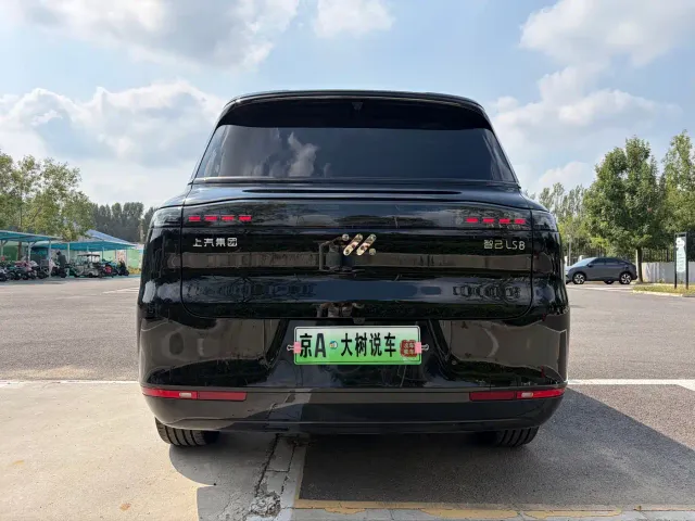 IM Motors LS8 — Фото автомобиля 12