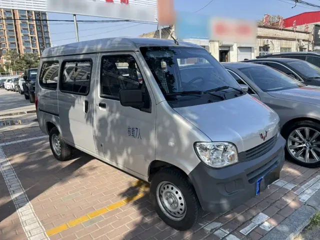 Wuling Zhiguang — Фото автомобиля 4