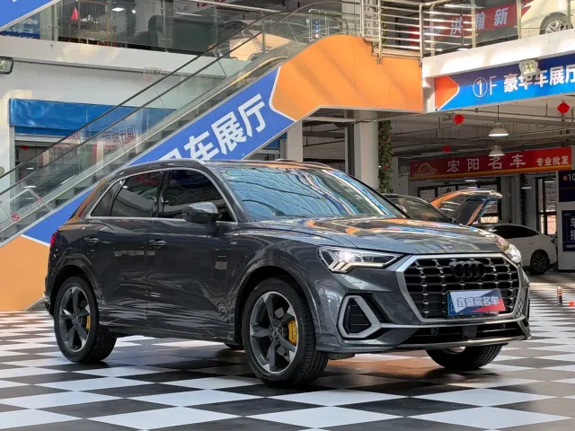 Audi Q3 — Фото автомобиля 3
