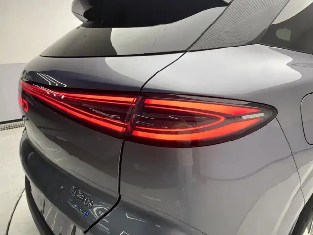 BYD Sealion 06 — Фото автомобиля 10