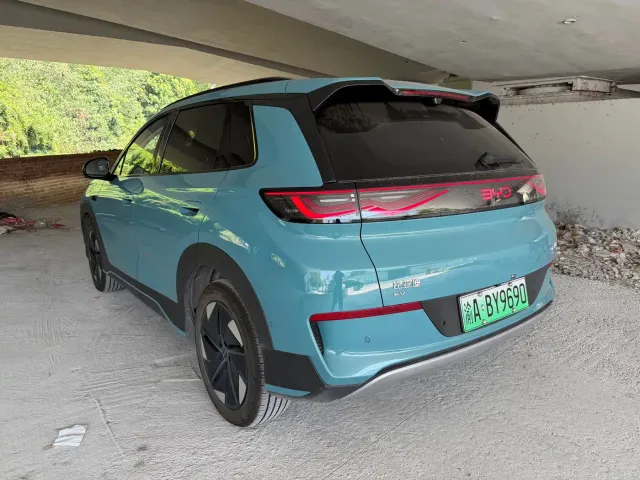 BYD Sealion 05 EV — Фото автомобиля 8