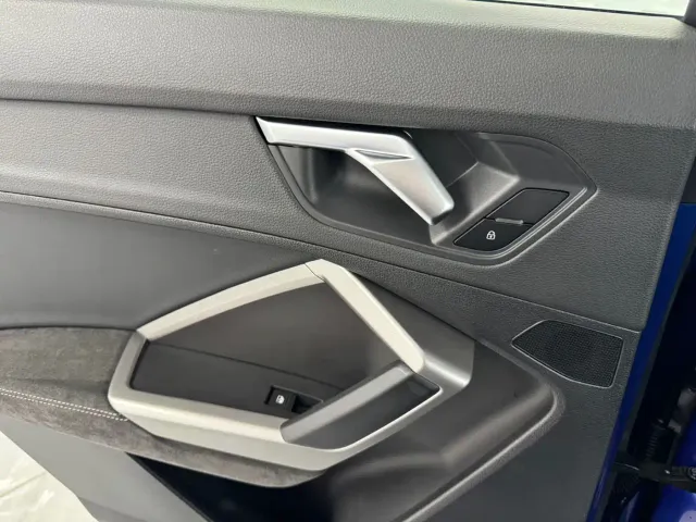 Audi Q3 — Фото автомобиля 9