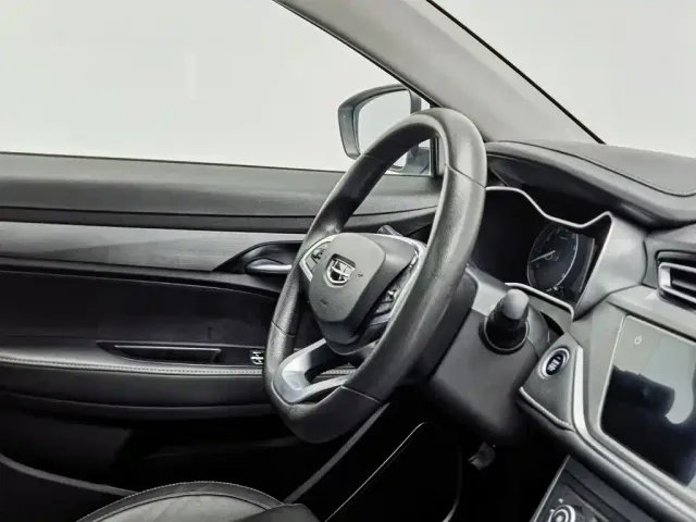Geely Emgrand — Фото автомобиля 22