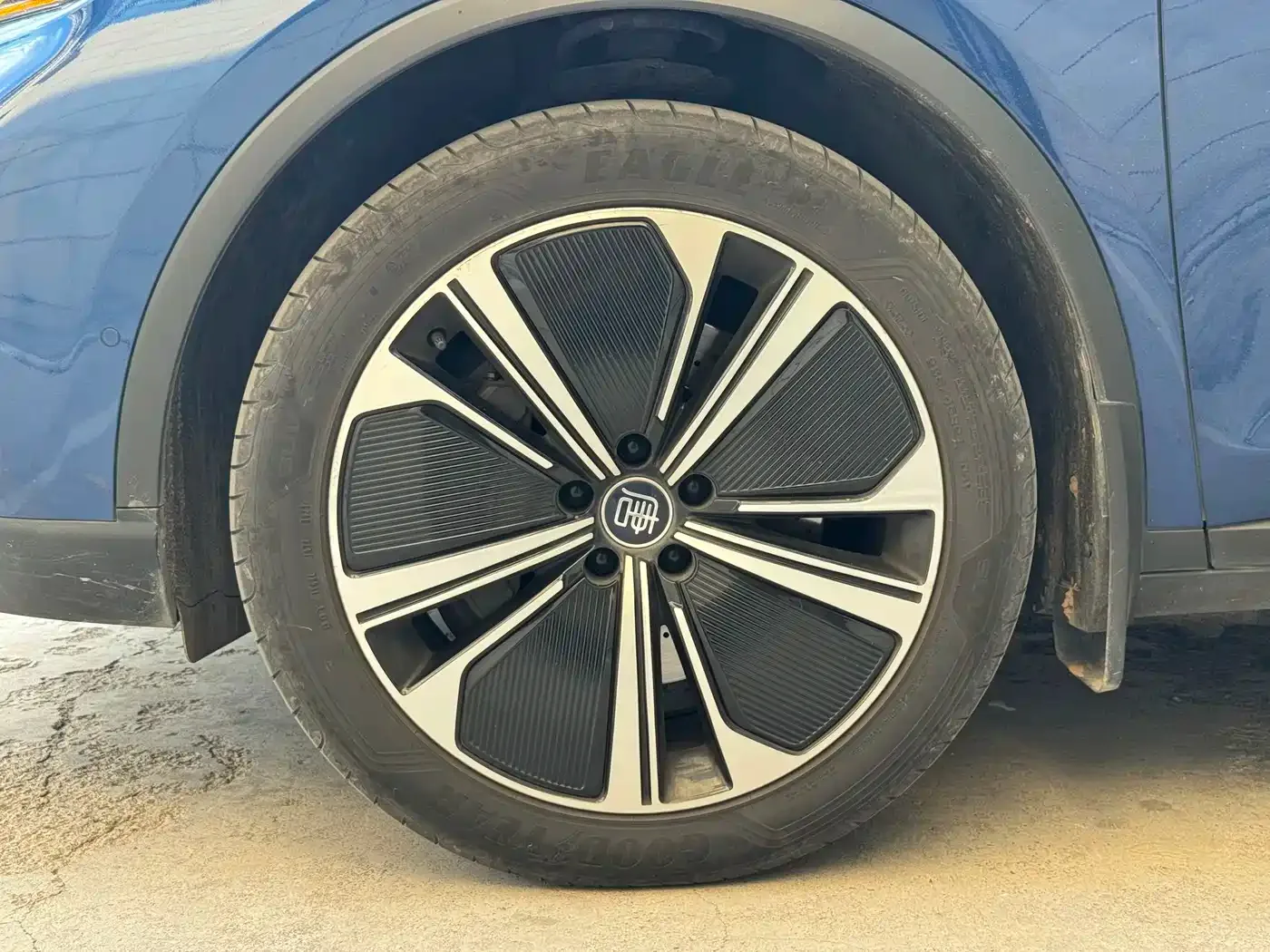 BYD Tang New Energy 2022 EV 635KM AWD Flagship — Фото автомобиля 2