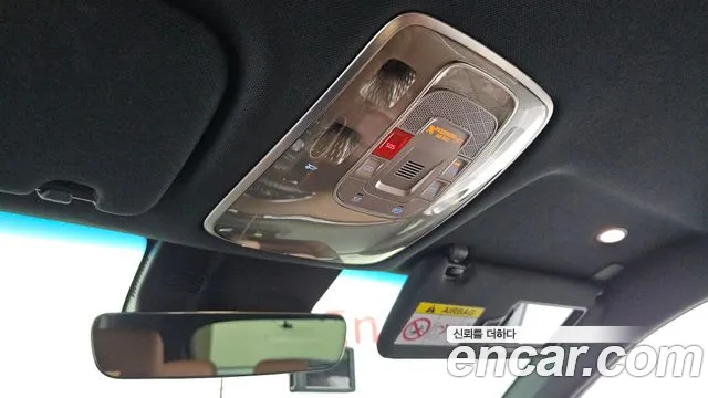 Genesis GV70 — Фото автомобиля 24