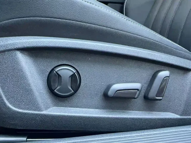 Volkswagen Passat — Фото автомобиля 8