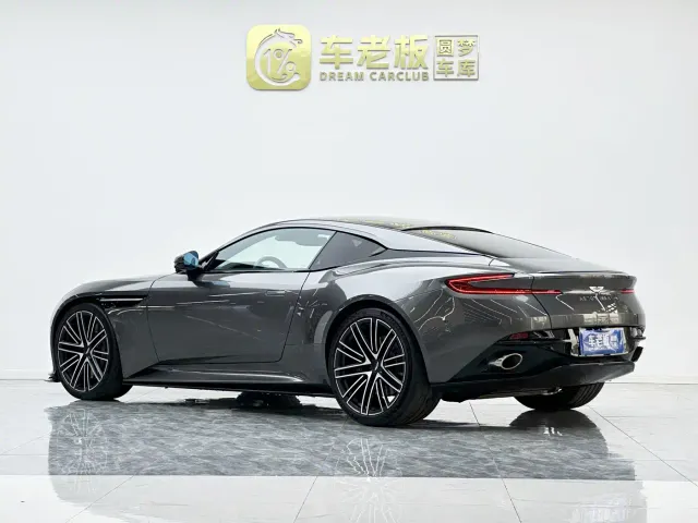 Aston Martin DB12 — Фото автомобиля 6