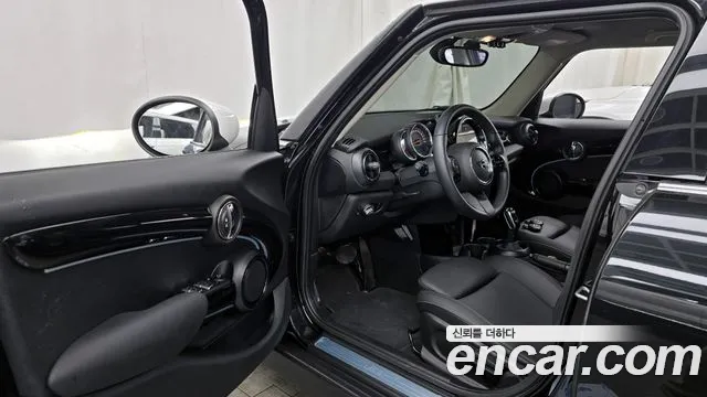Mini Cooper Cooper 5 дверей Classic — Фото автомобиля 10