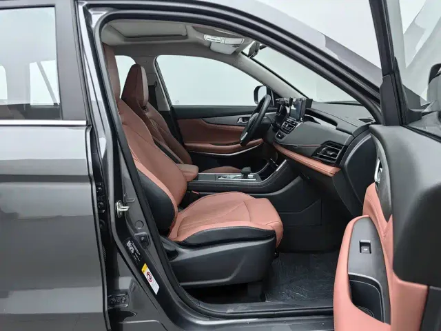 Changan CS75 — Фото автомобиля 23