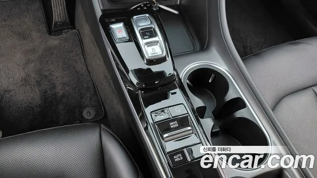 Hyundai Sonata — Фото автомобиля 9