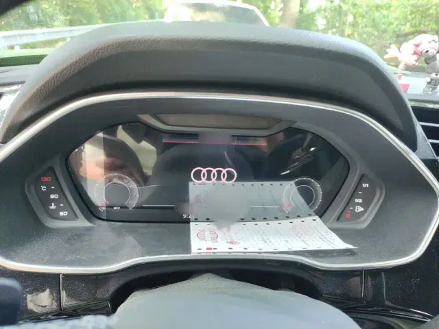 Audi Q3 — Фото автомобиля 3