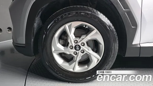 Hyundai Tucson Tucson (NX4) Дизель 2.0 2WD — Фото автомобиля 5