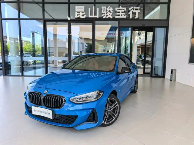 Фотография автомобиля — BMW 1 Series